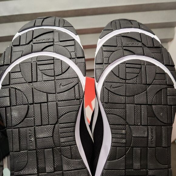 Nike Air Max Interlk Lite Sneakers – Women’s Size 12 | Black/White - Picture 11 of 11